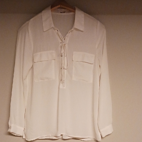 Tops - Woman's Cream Blouse